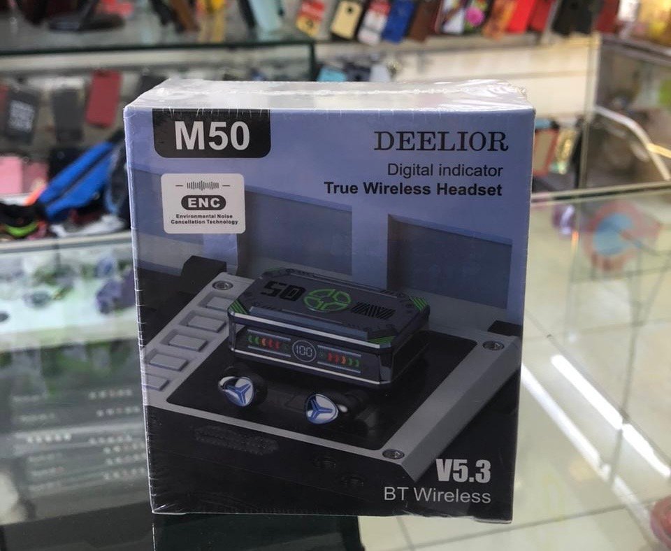 840eb292-8251-4fd8-a46c-54d9f87fe23e.jpeg True wireless headset - الصورة 1